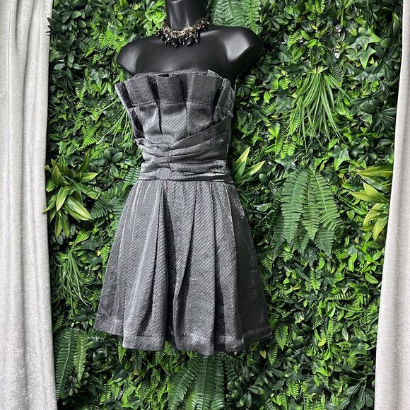 BCBGENERATION Dress Women 4 Silver Gray Strapless Fit Flare Ruffle Coctail 1889 - Picture 6 of 10